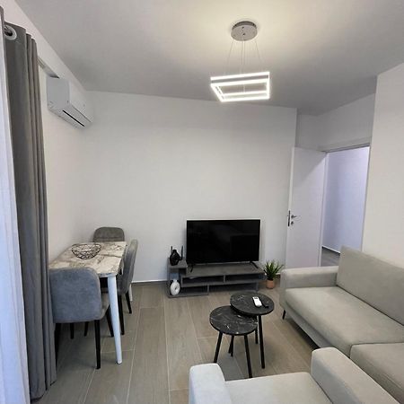 Modern Apartment In Central Vlore Bagian luar foto